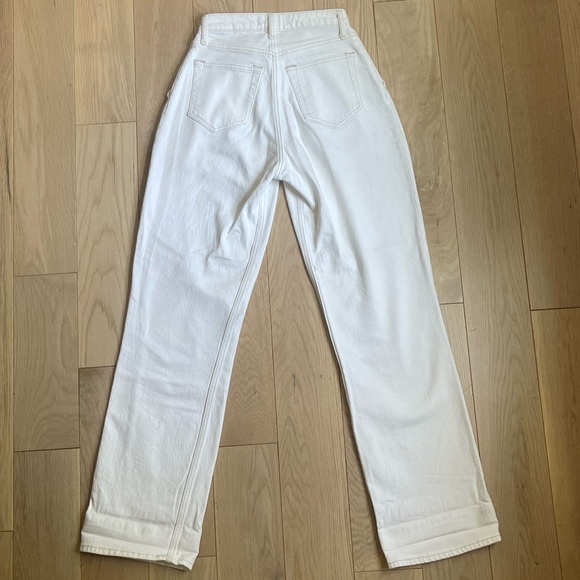curve love high rise 90s relaxed jean. pleated. cream/white color - Picture 3 of 5